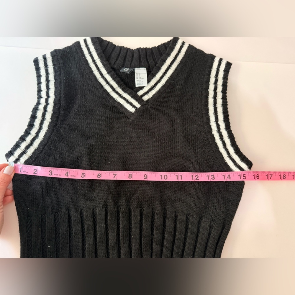 H&M Divided Black Striped Crop Vest Y2K Street Style - Picture 7 of 8
